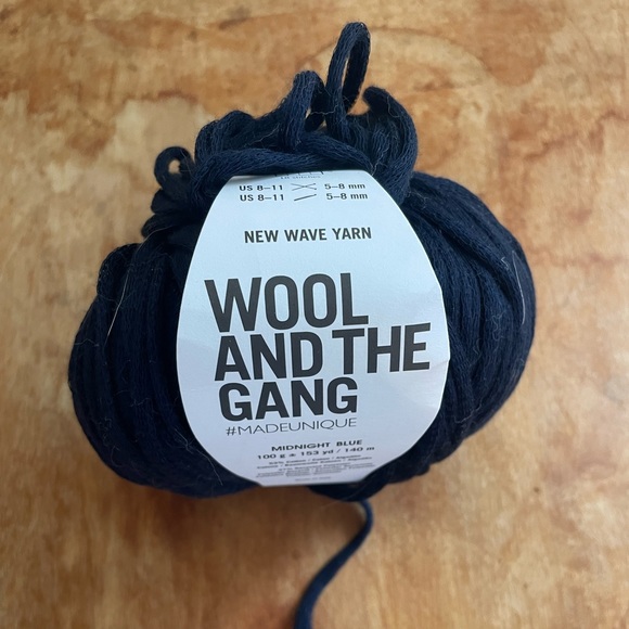 Midnight Blue Wool and the Gang New Wave Yarn - Picture 3 of 4